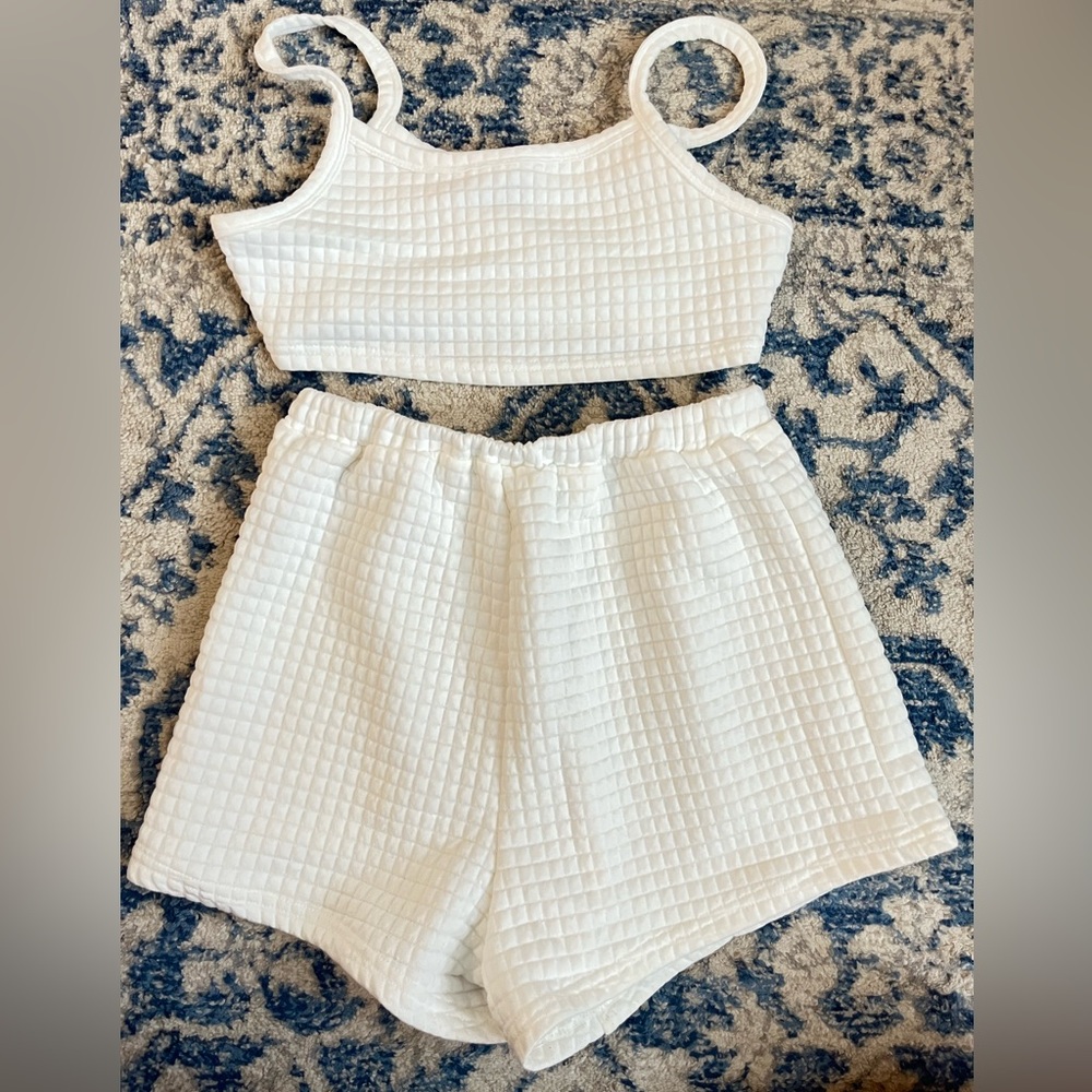 SHEIN White Top and Bottom lounge set